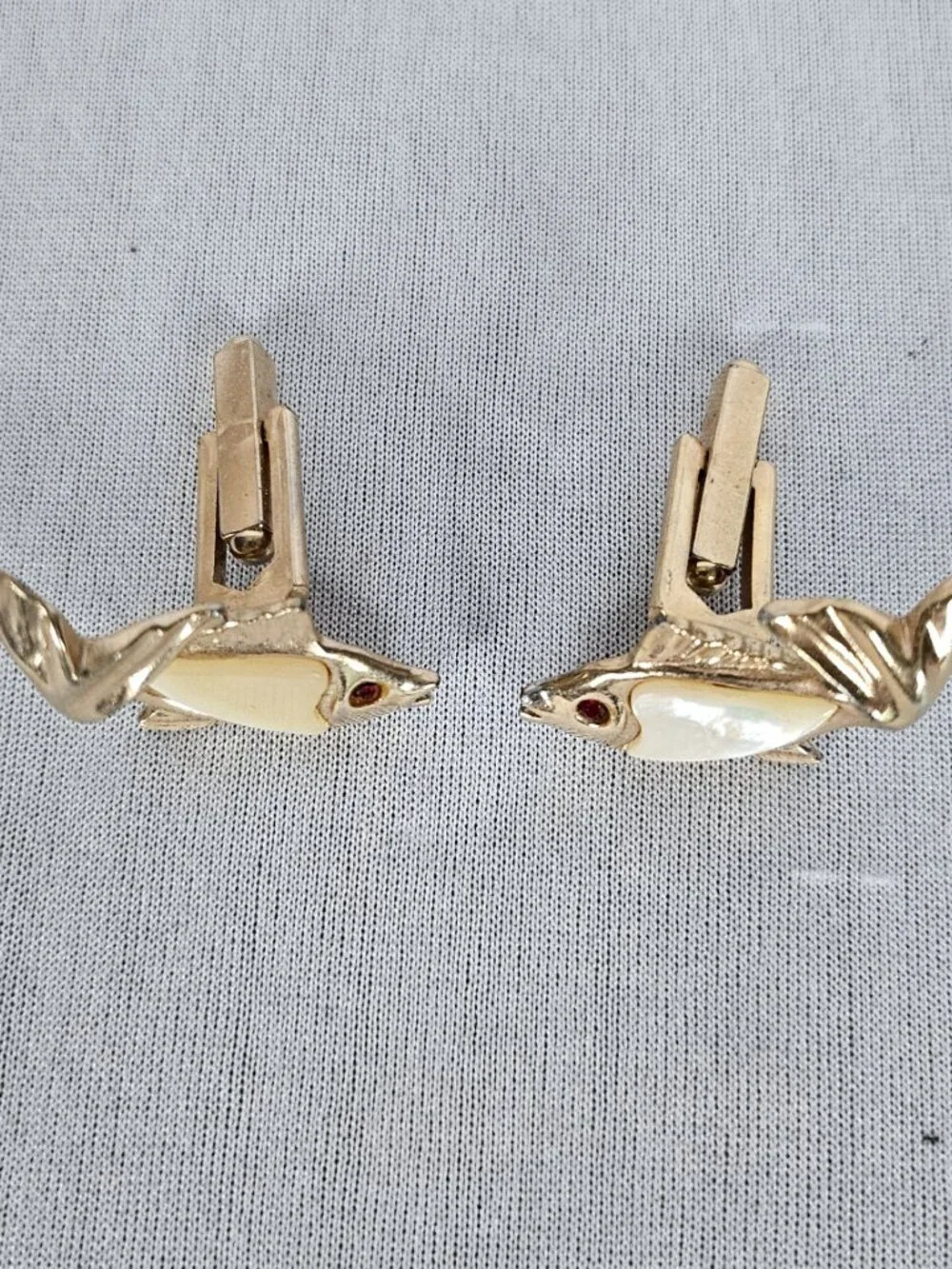 Vintage Fish Cufflinks | Gold Tone | Mother of Pearl Inlay | Rhinestone Eyes